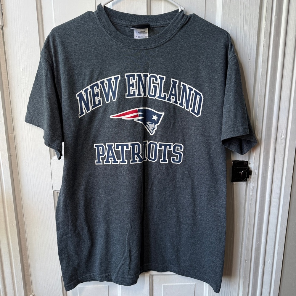 💓⚡️$10 DEALS 
NFL New England Patriots Team Apparel Dark Gray T-Shirt